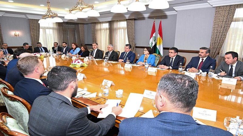 مەسرور بارزانى: نابێ حکومەتى عێراق مافە دەستوورییەکانى هەرێمى کوردستان پێشێل بکات